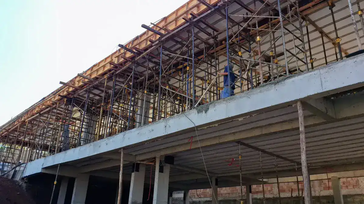 laje protendida concluida com vão livre - laje vale do sol em nova lima